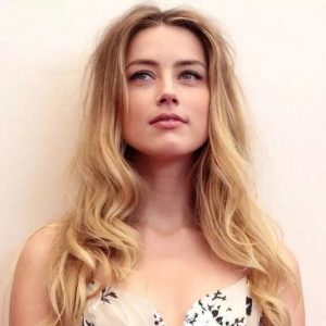 Amber Heard: Bio, výška, hmotnosť, merania